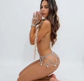 Bella 19