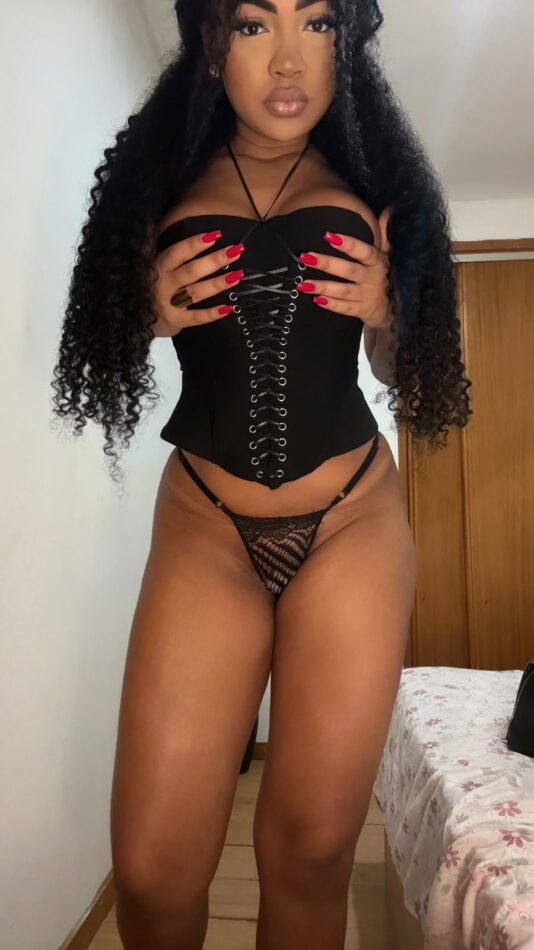 Bella Ferrari 6